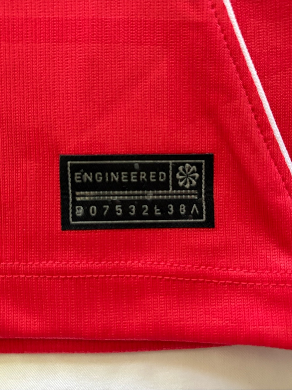 Nike Red England Away Soccer Jersey with Navy Trim World Cup 2026 - Picture 6 of 8